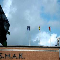 متحف مدينة الفن المعاصر غنت