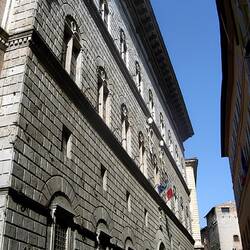 パラッツォ ピッコロミーニ