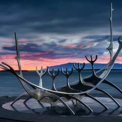 النصب التذكاري للمسافر المشمس