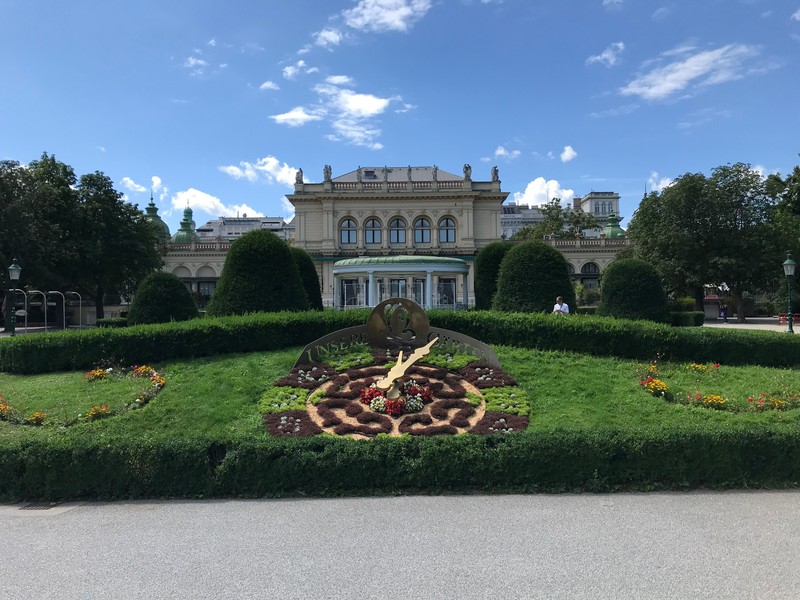Курсалон