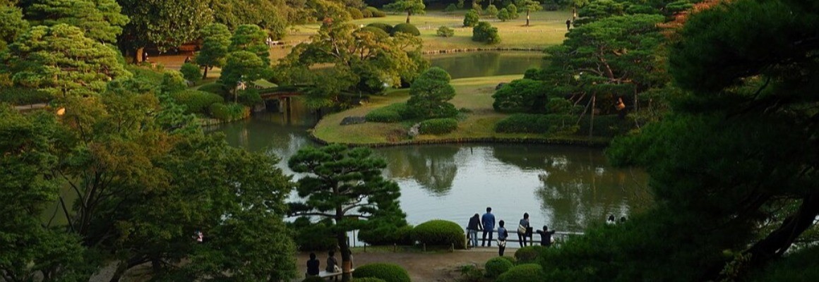 六義園