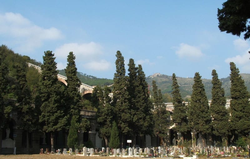 スタリエノ墓地