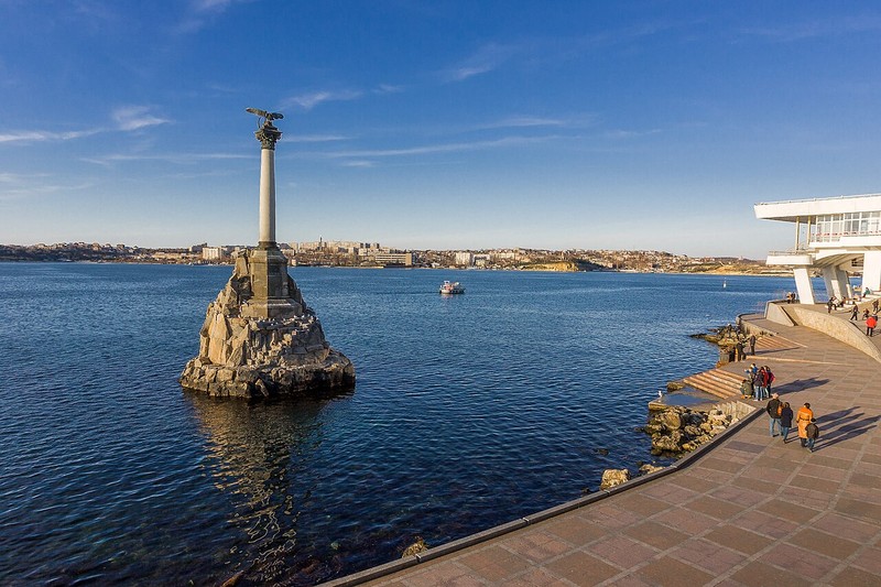 Monument to the Sunken Ships