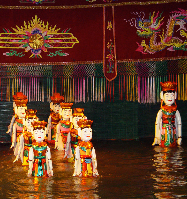 Théâtre de marionnettes sur l'eau à Hanoï