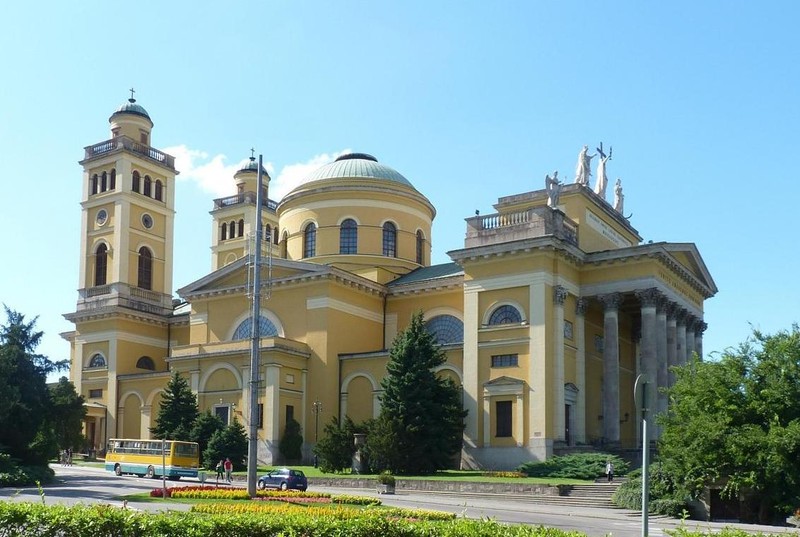 Iglesia franciscana en Eger