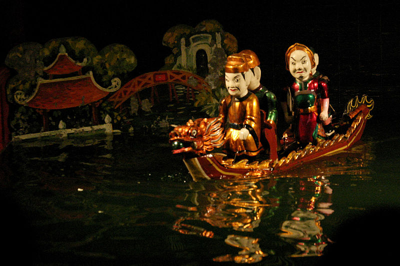 Théâtre de marionnettes sur l'eau à Hanoï