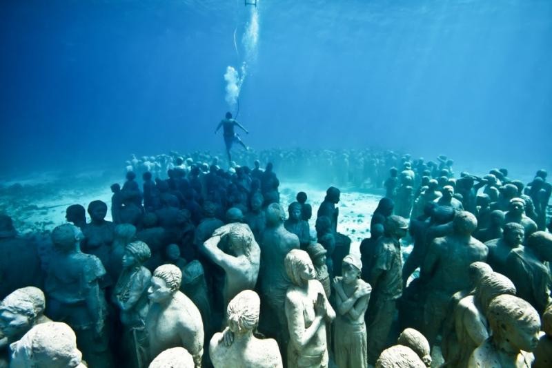 カンクン水中博物館