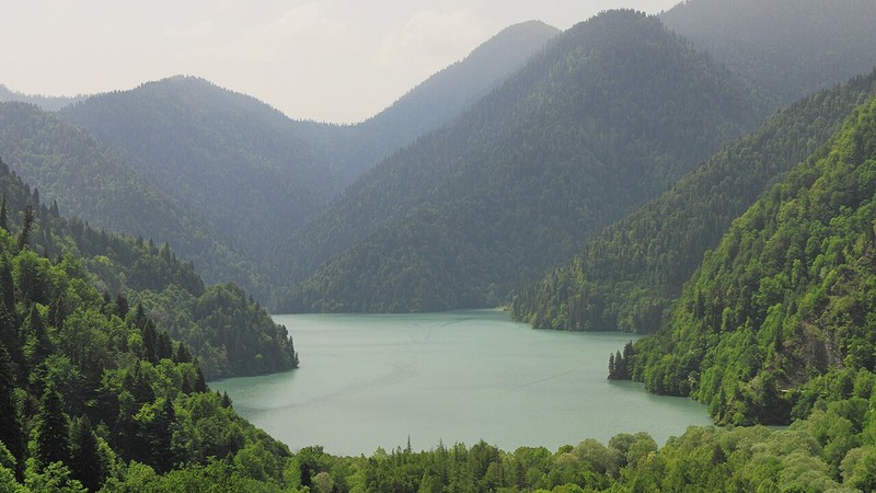 里察湖