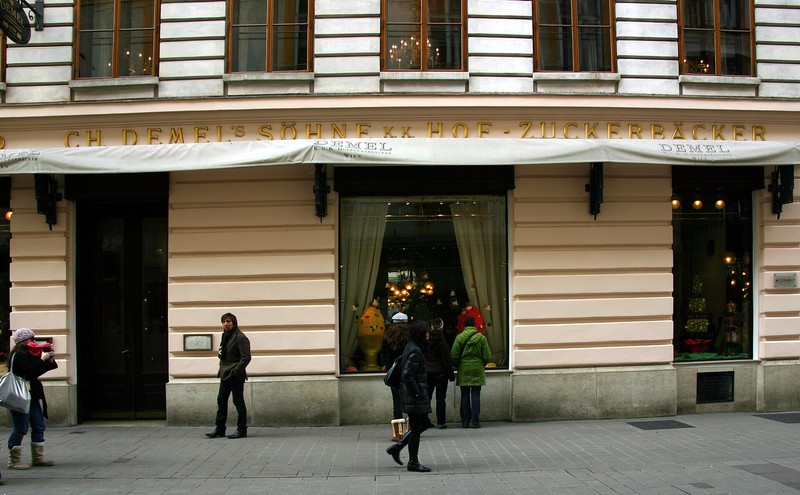 مقهى ديميل