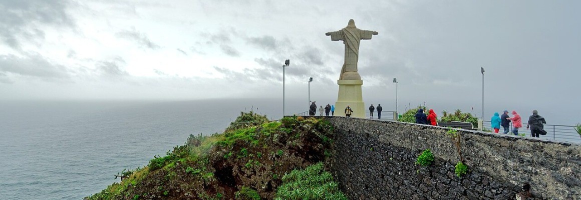 Estátua de Cristo na Madeira