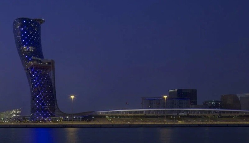 Небоскреб Capital Gate - фото 8