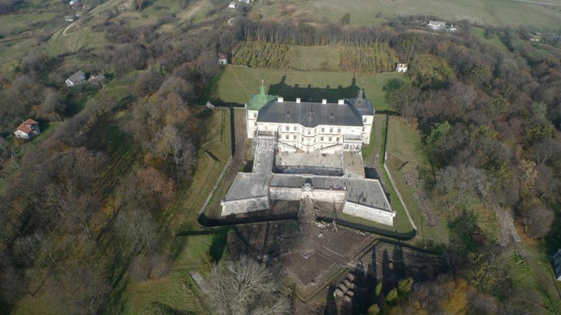 Pidhirtsi Castle