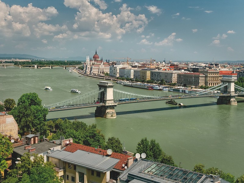Kettenbrücke