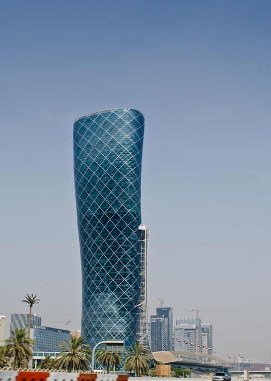 Небоскреб Capital Gate - фото 2