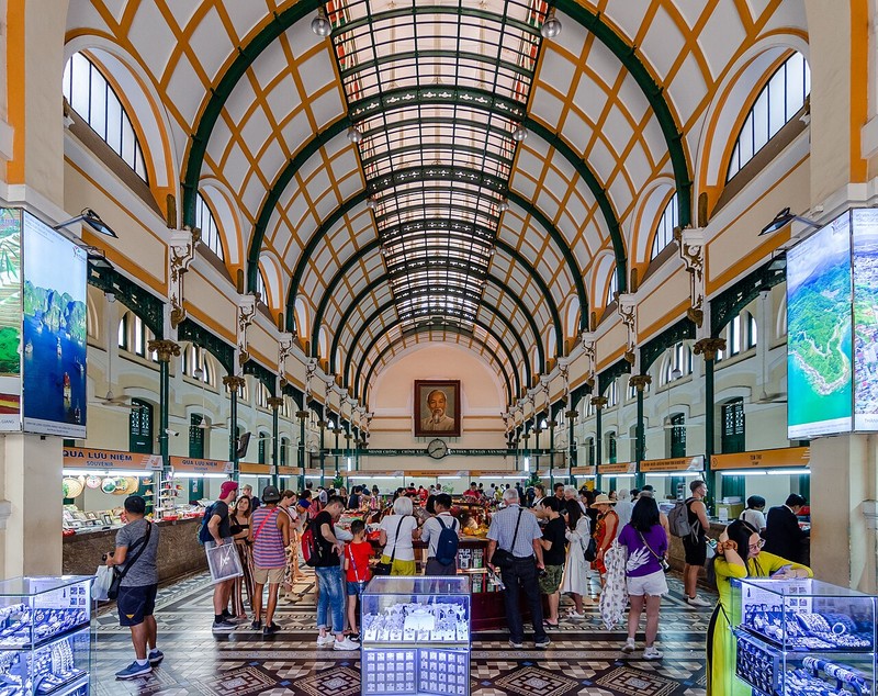 Здание Главпочтамта в Хошимине - фото 12