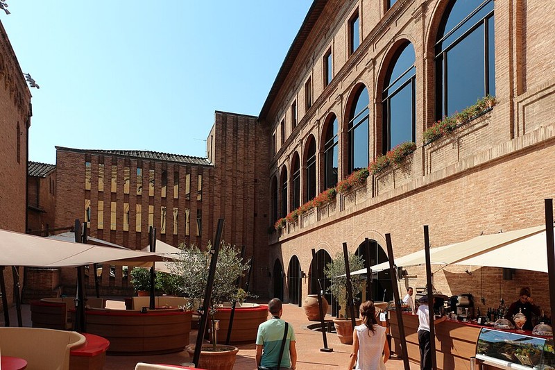 Palacio Salimbeni en Siena - photo 8