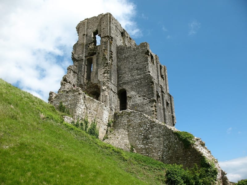 قلعة كورف