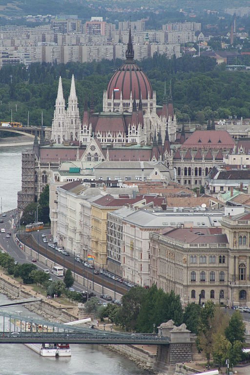 مبنى البرلمان الهنغاري