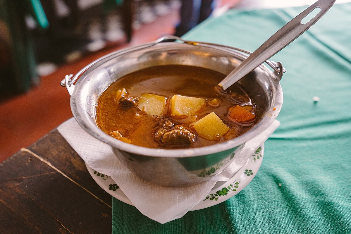 Бограчгуляш