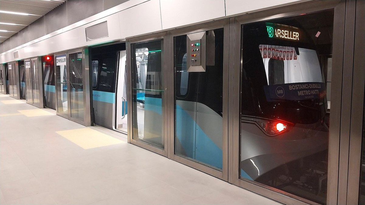Линия M8 Стамбульского метрополитена